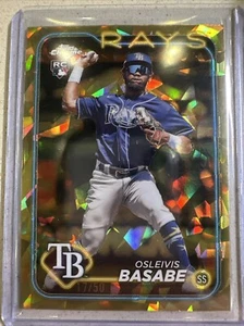 2024 Topps Chrome - #440 Olivia’s Basabe Gold numbered /50 - Bild 1 von 2