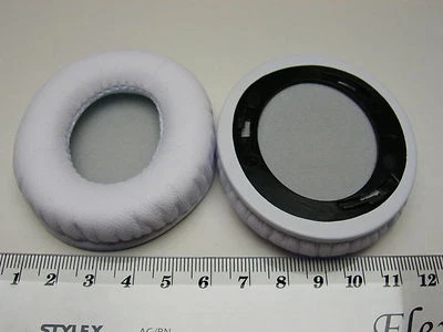 2 Ohrpolster passend an Monster Beats by Dr. Dre Solo HD Kopfhörer weiss