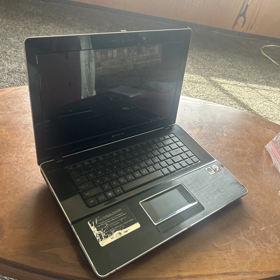 Gateway MD7822u 15.6" Notebook - Image 1 of 4