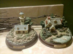 2 Thomas Kinkade Light Up, A Light In The Storm, Everett’s Cottage Lighthouses - Picture 1 of 8
