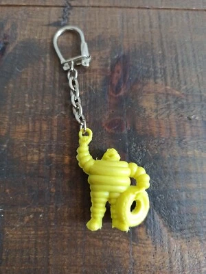 VINTAGE MICHELIN KEY RING - PLASTIC BIBEDUN - Image 1 of 4