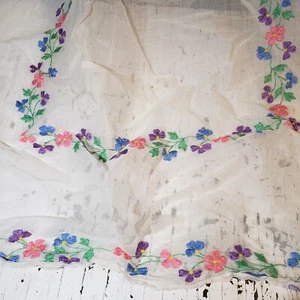 VTG Embroidered White Daisy Organza Card Tablecloth 50" sq 6 Napkin Set - Picture 1 of 7