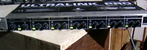 Ultra Link Pro 8-Channel Splitter MX 882 Behringer Power Tested - Picture 1 of 6