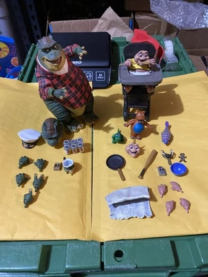 Lote de 7 figuras de acción NECA Dinosaurs Ultimate Baby Sinclair y Earl Sinclair Foto 1 de 4