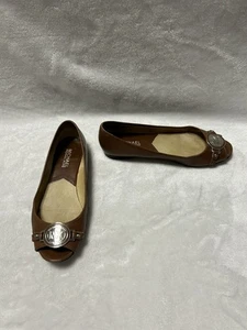 Women’s Michael Kors brown leather open toe flats shoes size 7.5 - Picture 1 of 9