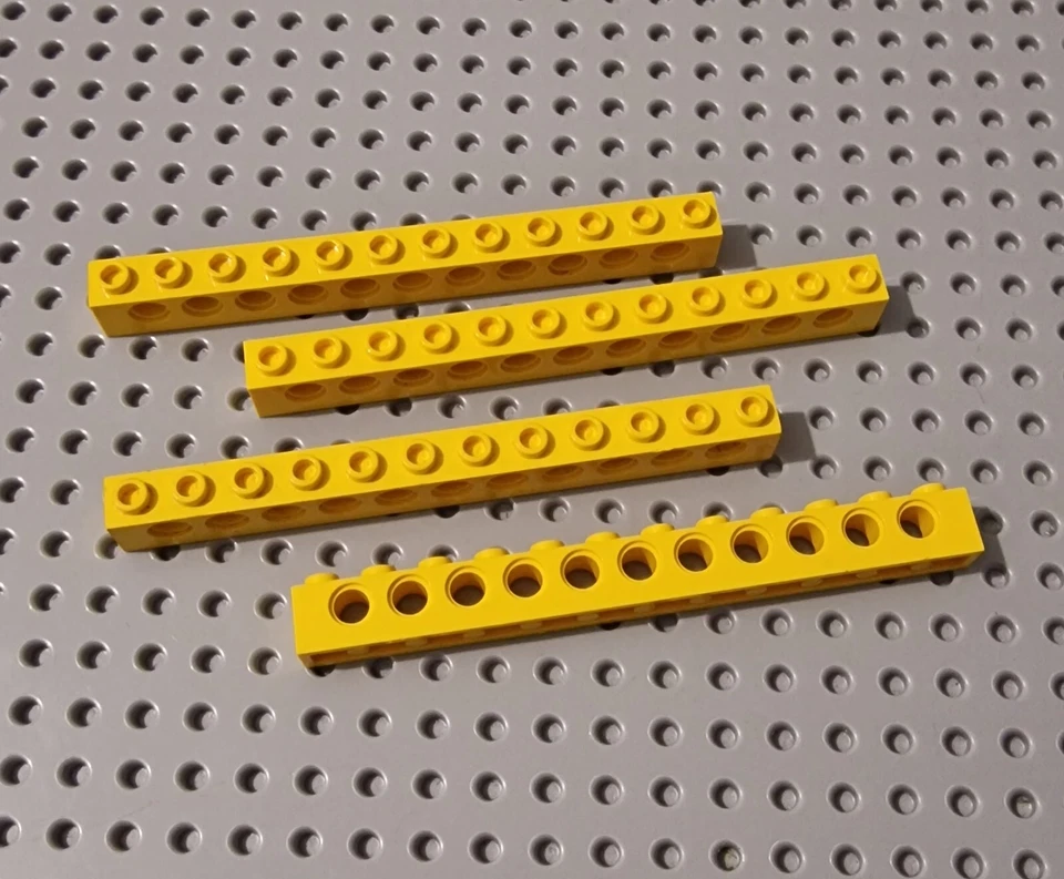 LEGO Technic Lochbalken Lochstein 1x12 Gelb 4 Stk Yellow Technic Brick 3895 A052 - Bild 1 von 1