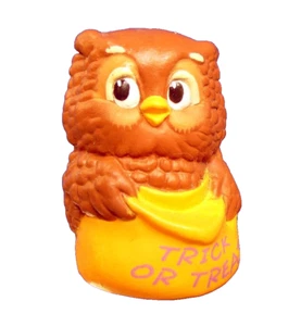 Hallmark MERRY MINIATURES Halloween Vintage OWL TRICK TREAT 88 Mini Figurine NEW - Picture 1 of 4