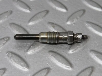 ⚙35889⚙ Bujía incandescente Mercedes-Benz 240D OM616.912 NGK Y-902R Foto 1 de 4