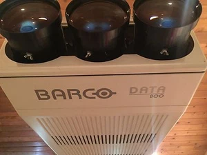 Barco 800 Data Grade Projecter  - Picture 1 of 7
