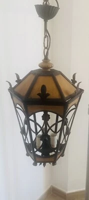 Lampadario Lanterna In Ferro Battuto E Legno ‘60 - Immagine 1 di 4