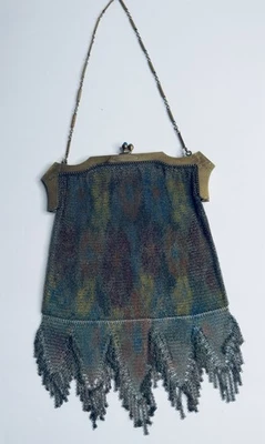 Bolsa Whiting & Davis vintage pintada de malha com franjas - Imagem 1 de 4