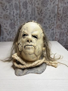 Máscara de látex Scary Stories To Tell In The Dark” Harold Spantapájaros” tamaño adulto - Imagen 1 de 5