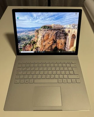 Microsoft Surface Book 2 13,5 Zoll (256GB SSD, Intel Core i5-7300U, 2.6GHz, 8GB  - Bild 1 von 4