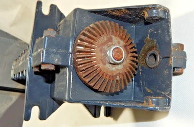 Craftsman Radial Arm Saw 113 Arm & Elevation Shaft Crank Arm - Image 1 of 4