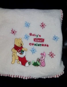 Winnie The Pooh Piglet Cream Baby's First Christmas Blanket Snowflake Stockings - Picture 1 of 7