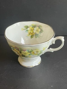 England Royal Albert bone china Orphaned Teacup ONLY Yellow Primroses - Picture 1 of 4