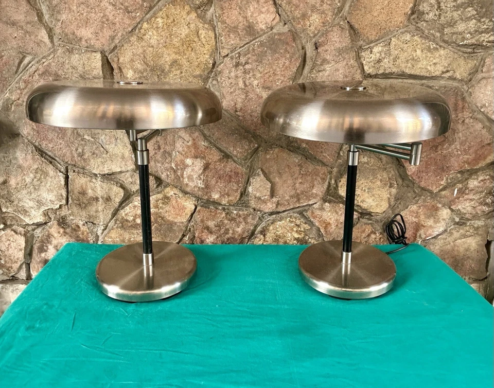 COPPIA LAMPADE GRISMO IKEA ACCIAIO E PELLE ABATJOUR STUDIO UFFICIO - Immagine 1 di 4