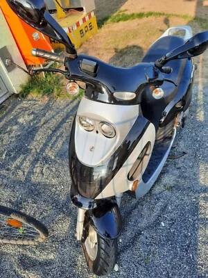 motoroller 125 ccm - Bild 1 von 4