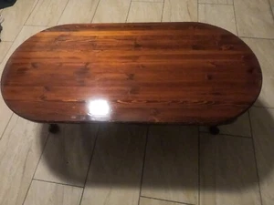HANDCRAFT REAL WOOD 48 INCH QUEEN ANNE CHERRY PINE PRECEURAL OVAL COFFEE TABLE - Picture 1 of 3