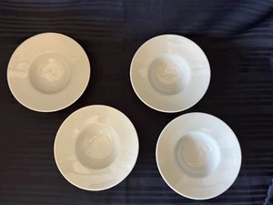 Set of Four (4) Pottery Barn ‘GREAT WHITE’ Wide Rimmed Deep Fruit Dessert Bowls - Picture 1 of 4