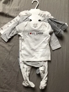 Baby Strampler Set von H&M Gr 56 - Bild 1 von 7
