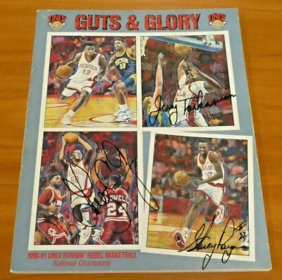 Jerry Tarkanian Stacey Augmon Greg Anthony Firmado UNLV Guía de Medios con Certificado de Autenticidad JSA Foto 1 de 4