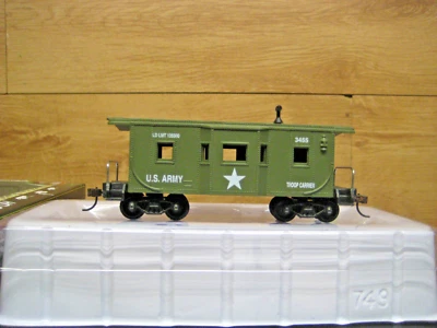HO  SCALE MODEL POWER US ARMY CABOOSE #99165 BAY WINDOW ARMY CABOOSE - Image 1 of 3