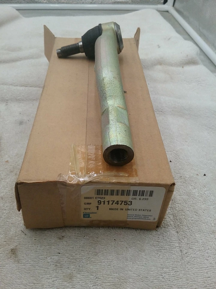 Chevrolet Tracker genuino GM Tie Rod End 1999-2004 lado del pasajero delantero exterior Foto 1 de 2