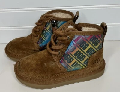 Botines Ugg Neumel cromáticos con cordones/cremallera marrón niño talla 9 Foto 1 de 4