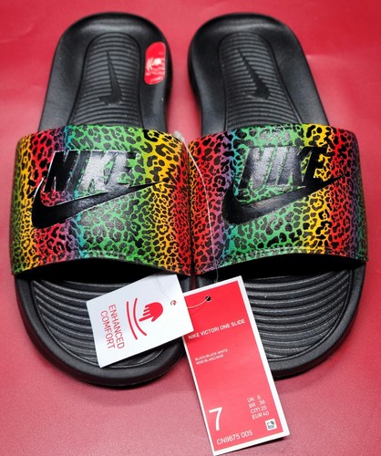 Nike Victori One Slides Personalizzate Con Grafica Ghepardo Giamaicano Tg 7 Uomo Nuove