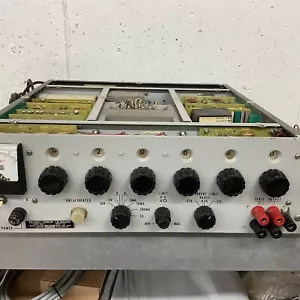 Fluke 382A Gleichspannungsstromkalibrator - Bild 1 von 6