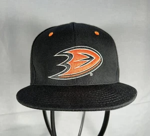 Anaheim Ducks SnapBack Promo Hat OSFM Has Snag On Front - Picture 1 of 11
