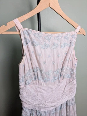 Vestido Falda Completa Campus Juniors Wounded Bird Años 50 Ajuste Acampanado Gasa Azul Pálido  Foto 1 de 4