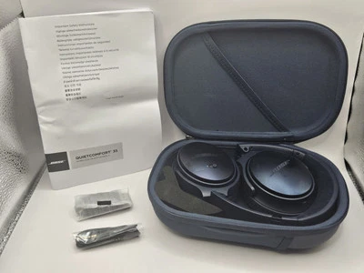 LIMITED EDITION Bose QC 35 II Wireless Noise-Cancelling - Navy Blue - Image 1 of 4