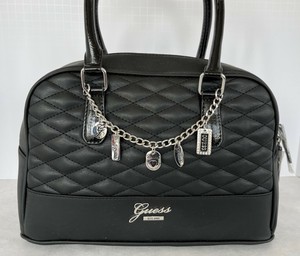 Las mejores ofertas en Carteras y bolsos para grandes GUESS acolchado para  mujeres | eBay