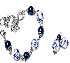 Bracelet Dark Navy Blue porcelain and pearl, optional earrings clip on pierced - Bild 1 von 4