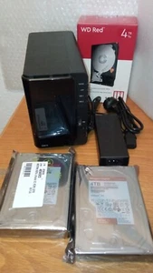 8 TB 2 Bay NAS Media Server DS214 Play Synology DiskStation & 2x 4TB HDD WD Red - Afbeelding 1 van 2