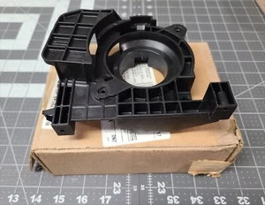 Ford 2008-12 escape/interruptor de enfoque carcasa pieza fabricante original 8L8Z-3F791-A - Imagen 1 de 2