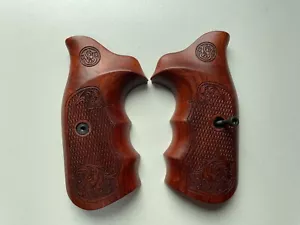Neue Holzgriffe für S&W J Rahmen RUNDER Butt Bodyguard Blumenkunst hinten geöffnet - Bild 1 von 8