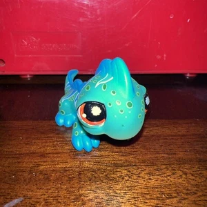 Littlest Pet Shop Iguana # 906 Blue Green Lizard Postcard Pets Set Authentic Lps - Foto 1 di 6