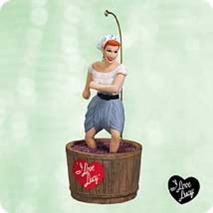 2003 Hallmark Ornament ~ I Love Lucy - Italian Movie~ QXI8387 ~ NIB - Picture 1 of 1