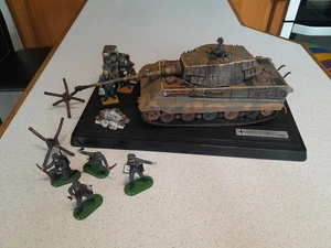 Fuerzas del Valor 1:32 Rey Alemán Tigre Normandía 1944 - Figuras más sin caja - Imagen 1 de 13