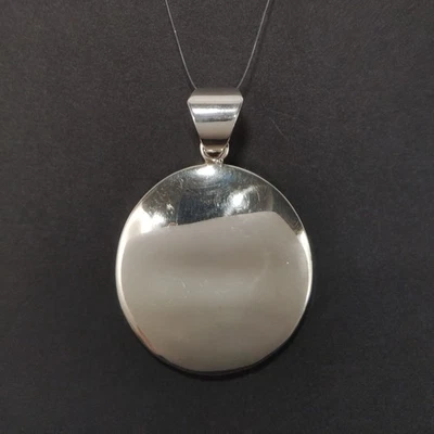 Gorgeous Vintage Large 925 Sterling Silver Genuine Silpada Disc Design Pendant - Image 1 of 4
