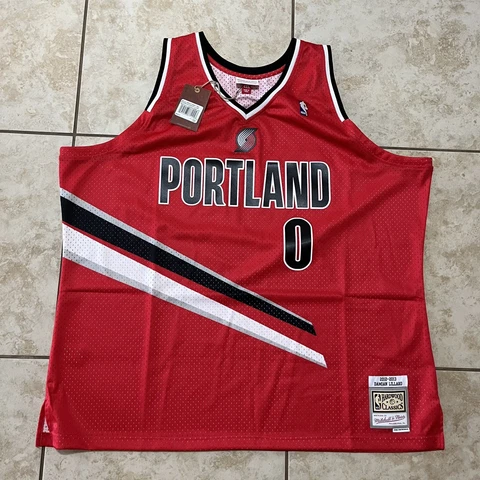 Mitchell & Ness Portland Trail Blazers Damian Lillard Swingman Men's Jersey 4XL Cover