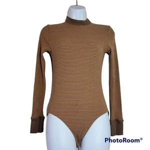 Combinaison femme Out from Under Urban Outfitters SP à côtes bronzées avec dos découpé écu - Photo 1/11