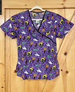 New Scrub Happy Halloween Women V-neck Print Scrub Top Spook Size Small. - Picture 1 of 2