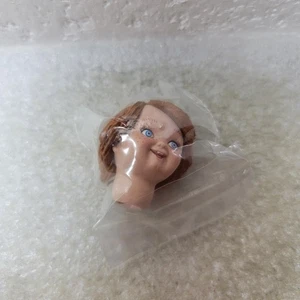NECA Chucky Cabeza de Repuesto Good Guy Figura Definitiva Parte Horror Juego de Niños - Imagen 1 de 6
