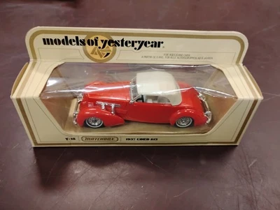Matchbox Models Of Yesteryear Y-18 1937 Cord 812 Red Diecast Model Car - Image 1 of 4