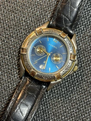 Vintage France FOSSIL Triple Calendar Men Watch For Restoration,Parts Or Repair - Image 1 of 4