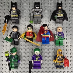 Lego DC Super Heroes Minifigures Lot and Accessories - Picture 1 of 1